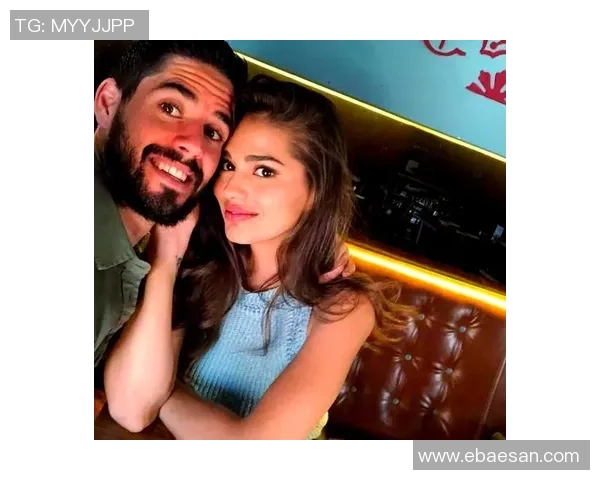 足球明星专访中国女友揭秘爱情故事与跨国生活的点滴分享